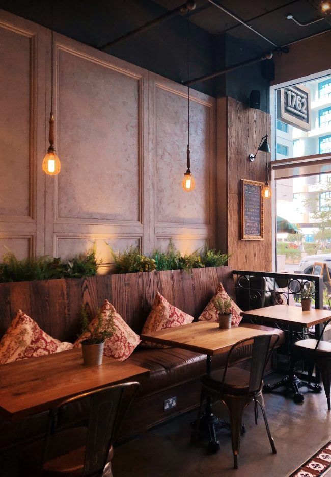 1762 Deli, view 2